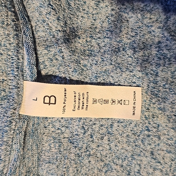 Top - Picture 2 of 3